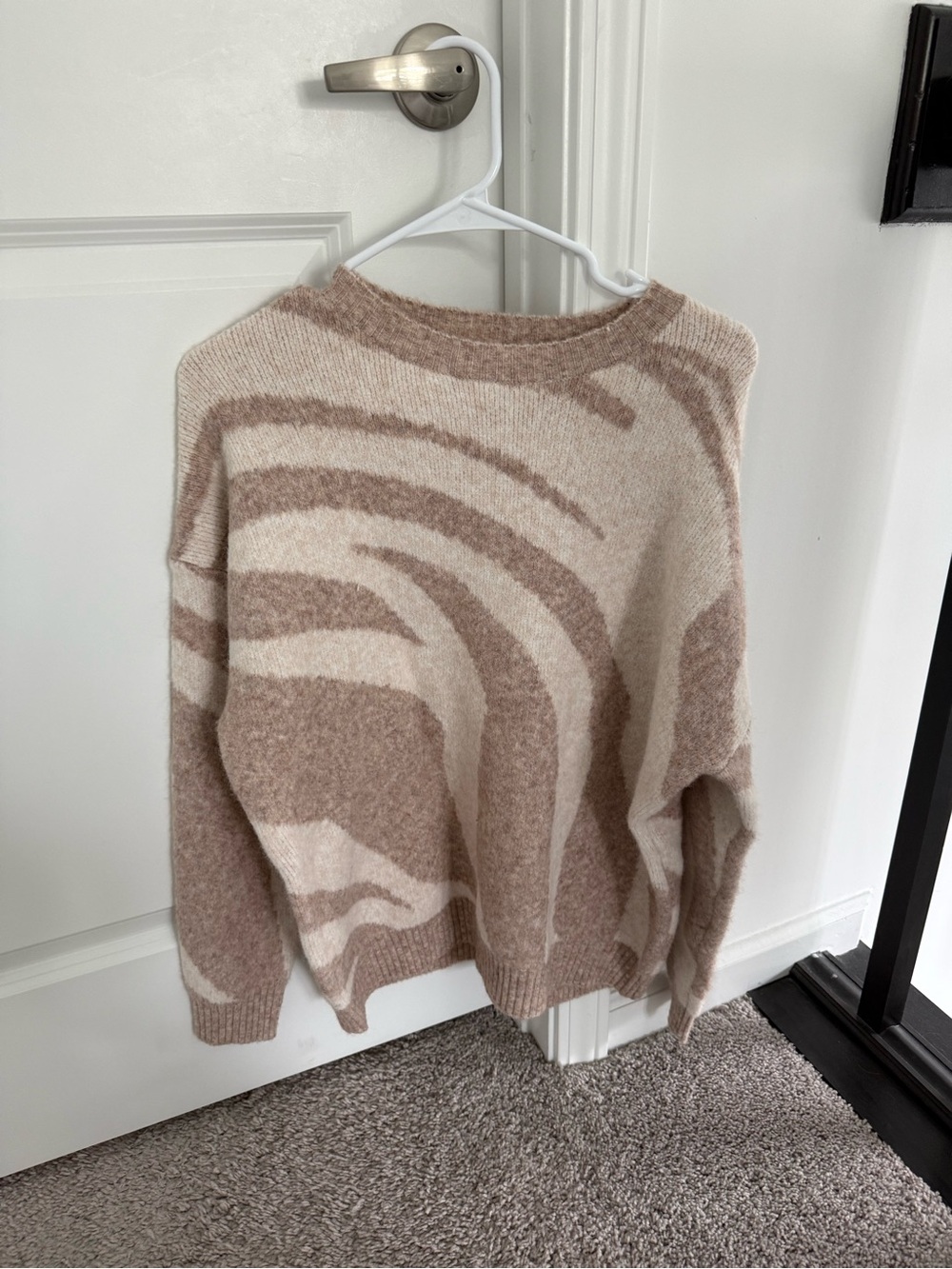 Altar'd State Cream and Tan Abstract Wave Crewneck Sweater